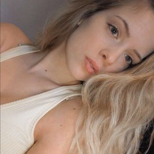 Meet your Posher, Alethea